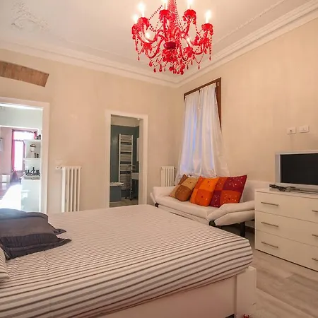 Rialto Bridge Romantic House